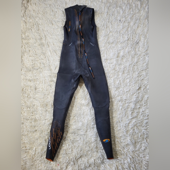 Blueseventy Men's Reaction Sleeveless Triathlon Wetsuit for Open Water Swimming - Picture 2 of 16